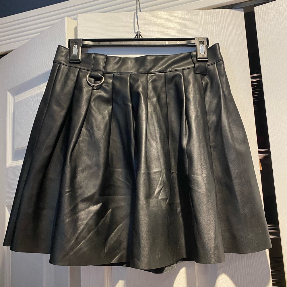 Street wear Society faux leather mini skirt. NWT, medium